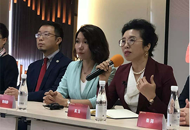 曹曉靜律師參加北京電視臺《律師幫幫忙》現場咨詢